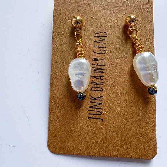 Handmade Beaded Pearl Dangle Earrings - Picture 2 of 3